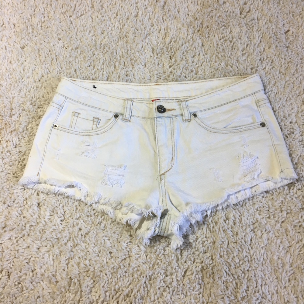 H & M Destroyed Bonita style Jean Shorts 4